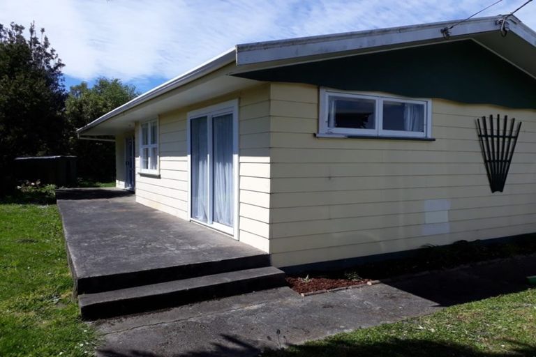 Photo of property in 9 Hardie Grove, Featherston, 5710