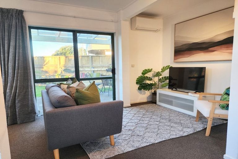 Photo of property in 98a Karewa Parade, Papamoa Beach, Papamoa, 3118