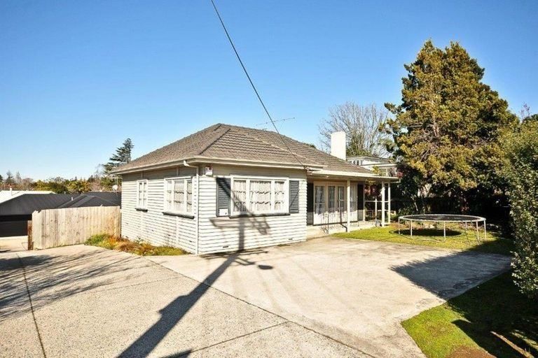 Photo of property in 21 Forest Lake Road, Forest Lake, Hamilton, 3200