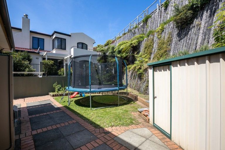 Photo of property in 87 Eliot Street, New Plymouth, 4310