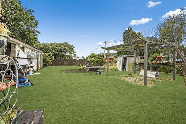 Photo of property in 20 Estuary Road, Weymouth, Auckland, 2103