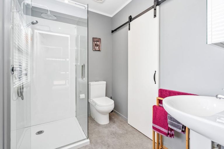 Photo of property in 66 Owhiwa Road, Parua Bay, Onerahi, 0192