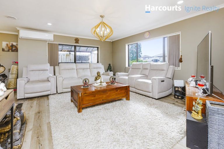 Photo of property in 48 Robert Ross Place, Clendon Park, Auckland, 2103