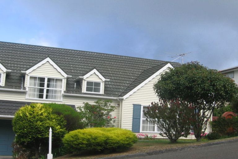 Photo of property in 17 Amapur Drive, Khandallah, Wellington, 6035