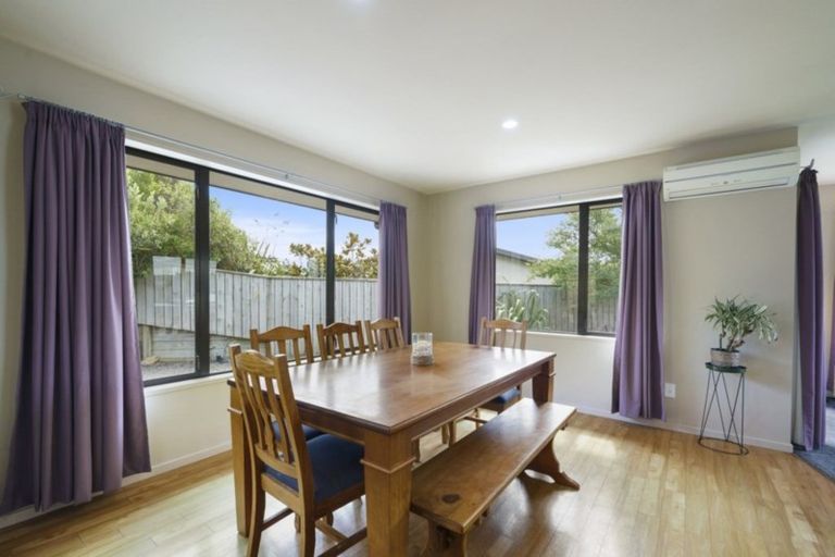 Photo of property in 22 Aotea Drive, Aotea, Porirua, 5024