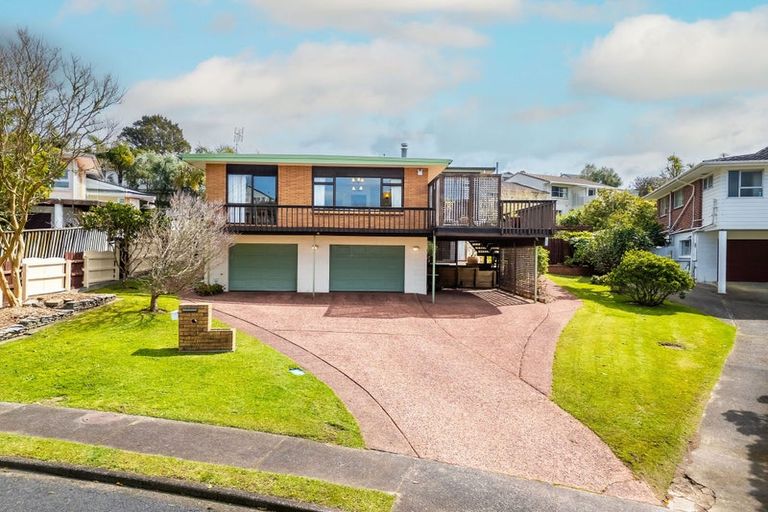 Photo of property in 14 Kiri Place, Mairangi Bay, Auckland, 0630