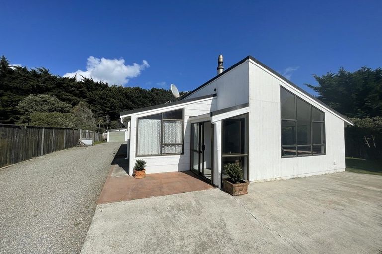 Photo of property in 11 Hydrabad Drive, Waitarere Beach, Levin, 5510