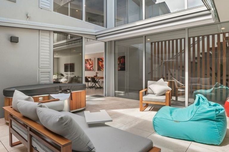 Photo of property in 579a Laurie Southwick Parade, Gulf Harbour, Whangaparaoa, 0930