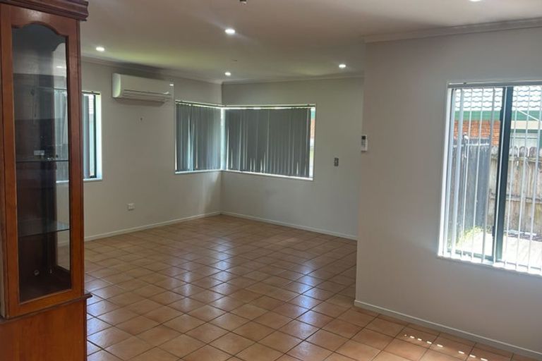 Photo of property in 16 Lamia Place, The Gardens, Auckland, 2105
