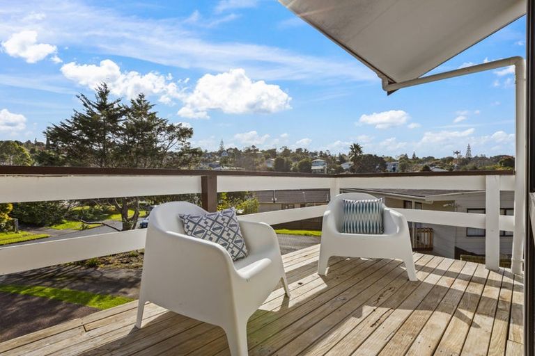 Photo of property in 10 Eagleson Street, Northcross, Auckland, 0632