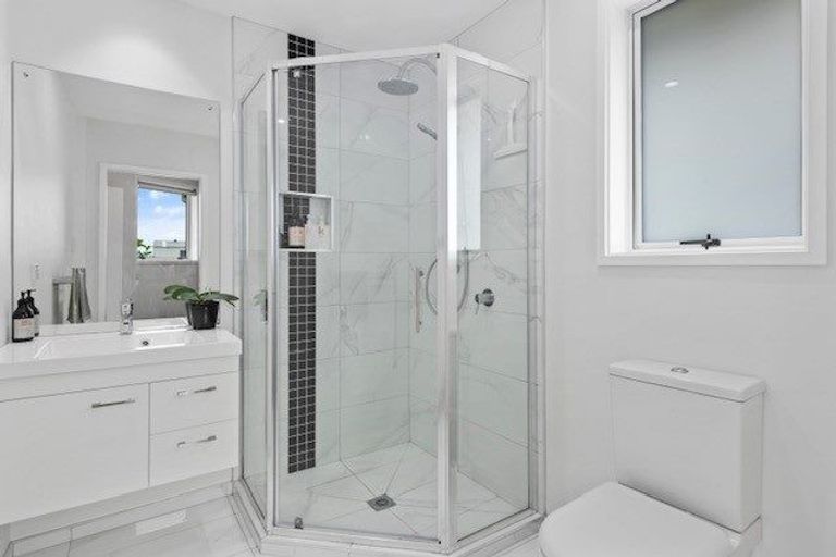 Photo of property in 18 Westhill Lane, Papamoa Beach, Papamoa, 3118