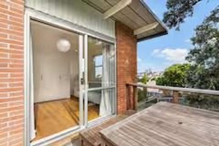 Photo of property in 3/4 Beach Road, Castor Bay, Auckland, 0620