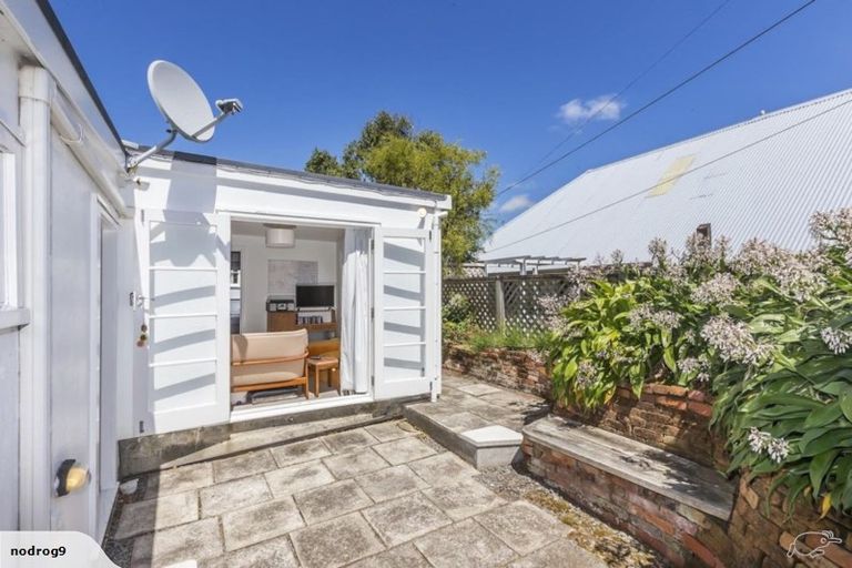 Photo of property in 5 Stafford Street, Mount Victoria, Wellington, 6011