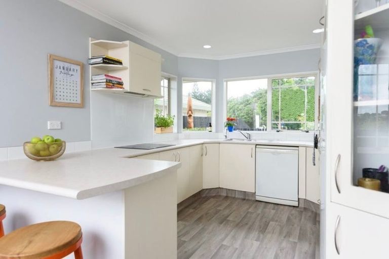 Photo of property in 12 Ridgemount Terrace, Welcome Bay, Tauranga, 3112