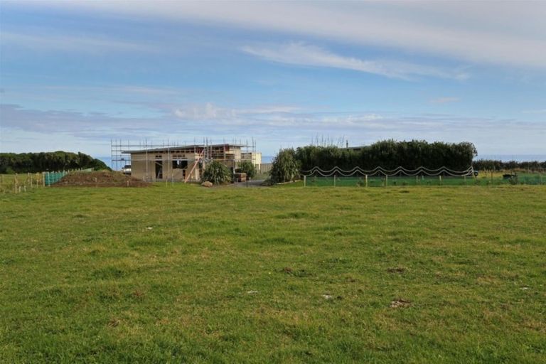 Photo of property in 305 Tai Road, Opunake, 4681