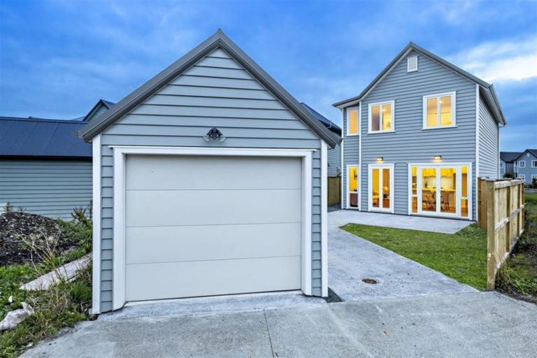 Photo of property in 8 Warbler Crescent, Papakura, 2110