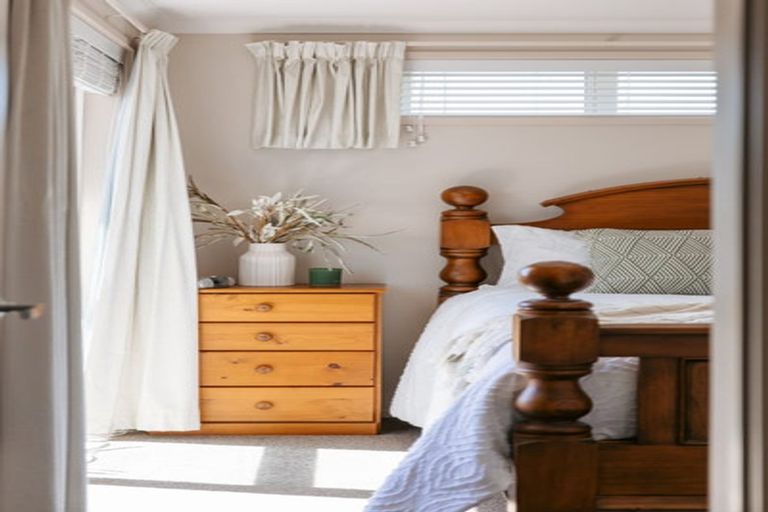 Photo of property in 12 Fairfax Crescent, Pyes Pa, Tauranga, 3112