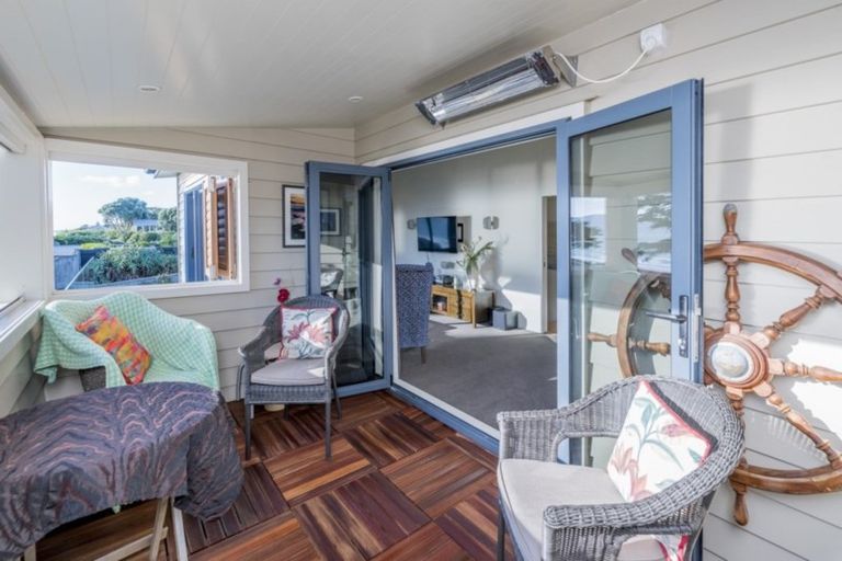 Photo of property in 11a Rosetta Road, Raumati South, Paraparaumu, 5032