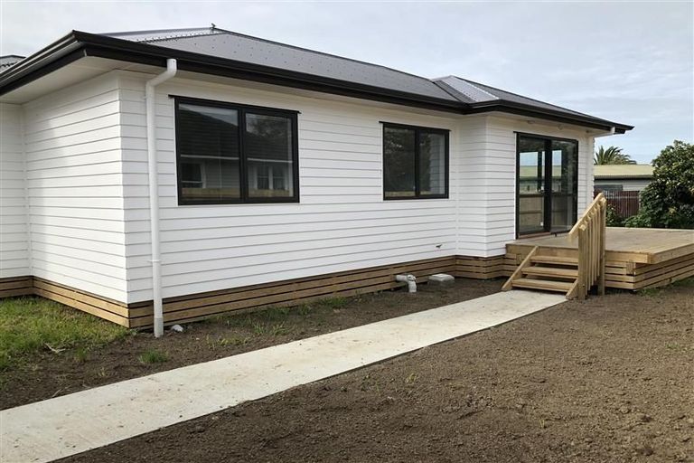 Photo of property in 6 Nairn Place, Otara, Auckland, 2023