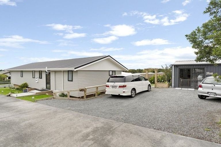 Photo of property in 27 Matenga Street, Waikanae, 5036