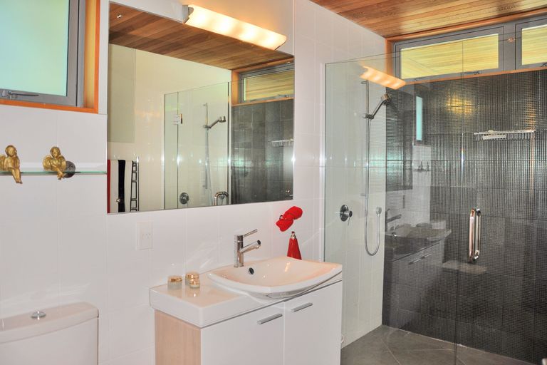 Photo of property in 116 Lax Crescent, Leigh, 0985