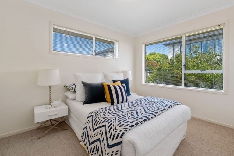Photo of property in 1/140 Churchill Road, Rothesay Bay, Auckland, 0630