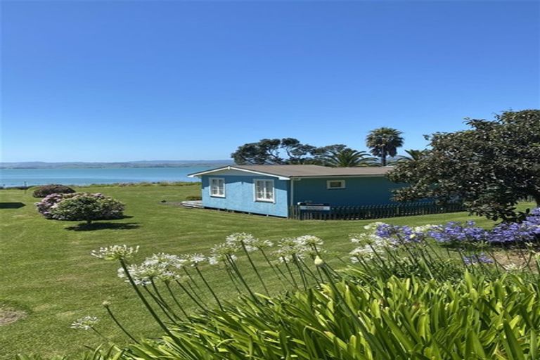 Photo of property in 253 Pouewe Street, Kawhia, 3889