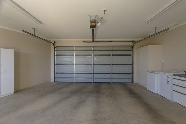 Photo of property in 22 North Ridge Drive, Oamaru North, Oamaru, 9400