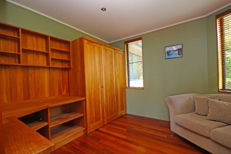 Photo of property in 21 Kauri Drive, Sandspit, Warkworth, 0982