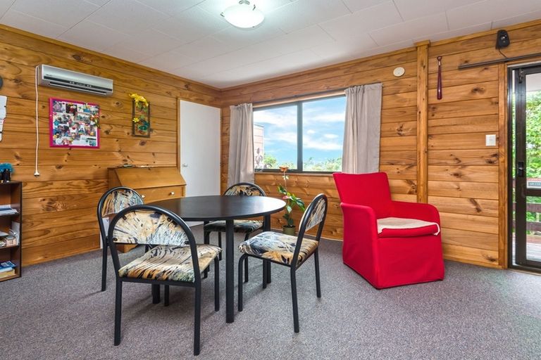 Photo of property in 33 Mellsop Avenue, Waiuku, 2123