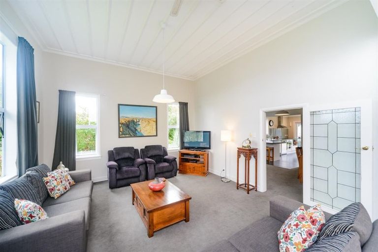 Photo of property in 30 Signal Street, Marton, 4710