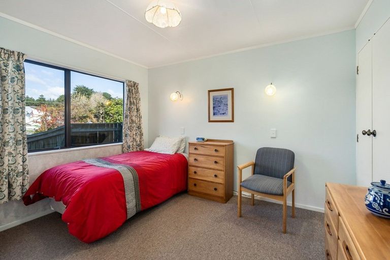 Photo of property in 2 Ono Street, Waikanae Beach, Waikanae, 5036