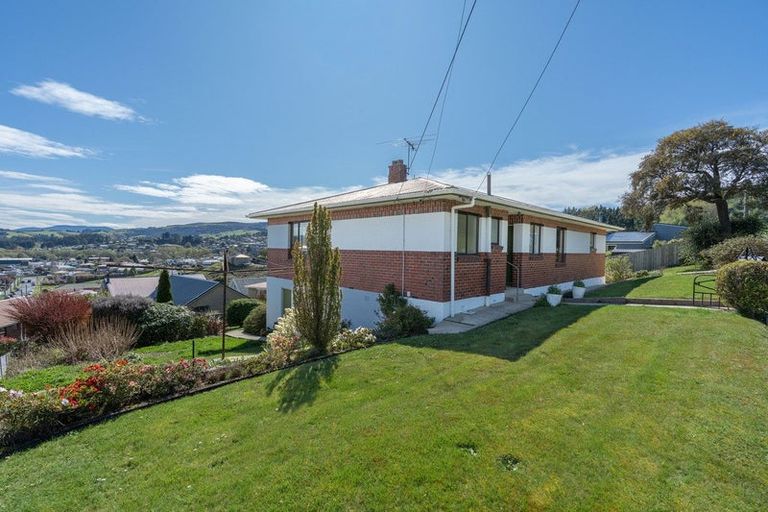 Photo of property in 8 Allen Road, Green Island, Dunedin, 9018