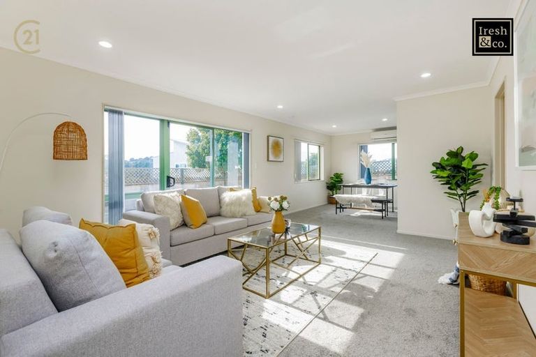 Photo of property in 22 Mt Lebanon Crescent, The Gardens, Auckland, 2105