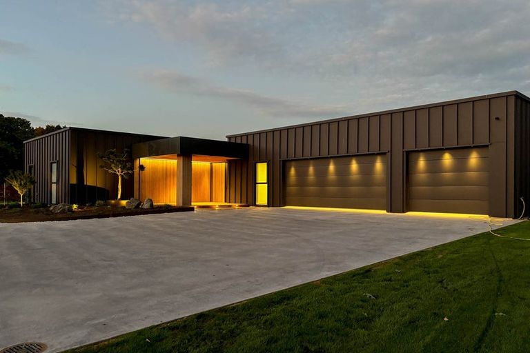 Photo of property in 9c Dalbeth Place, Matangi, Hamilton, 3284