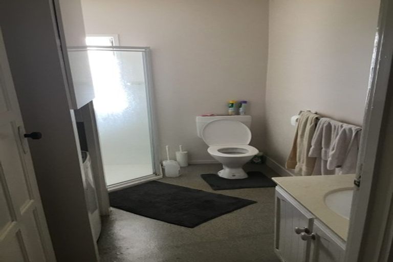 Photo of property in 2/36 Walter Street, Hauraki, Auckland, 0622