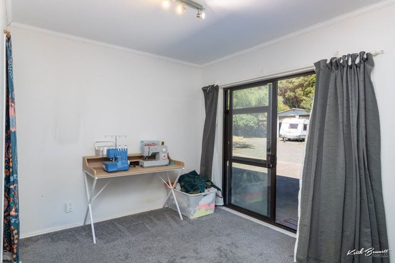 Photo of property in 243 Katherine Mansfield Drive, Whitemans Valley, Upper Hutt, 5371