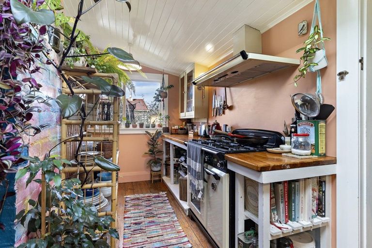 Photo of property in 10 Venice Street, Martinborough, 5711