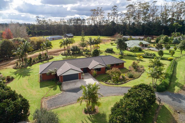 Photo of property in 6 Okura Drive, Kerikeri, 0230