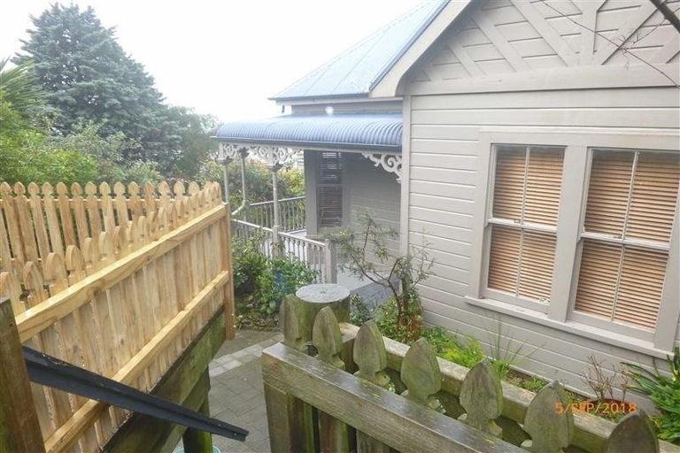 Photo of property in 129 Chaucer Road, Hospital Hill, Napier, 4110