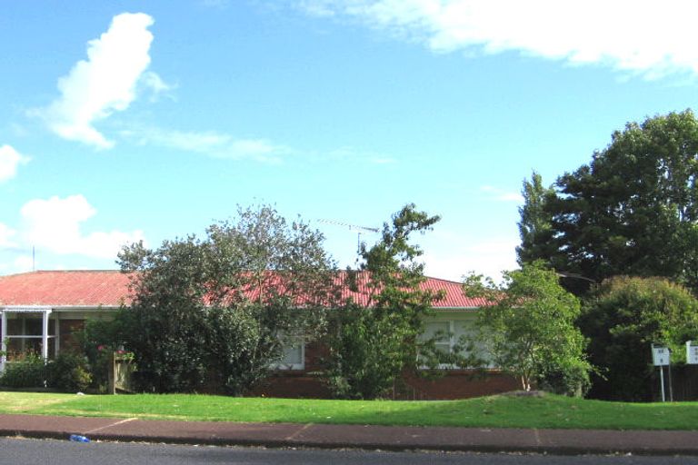 Photo of property in 2/17 Eban Avenue, Hillcrest, Auckland, 0627