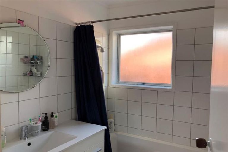 Photo of property in 1 Ihaka Place, Papatoetoe, Auckland, 2104