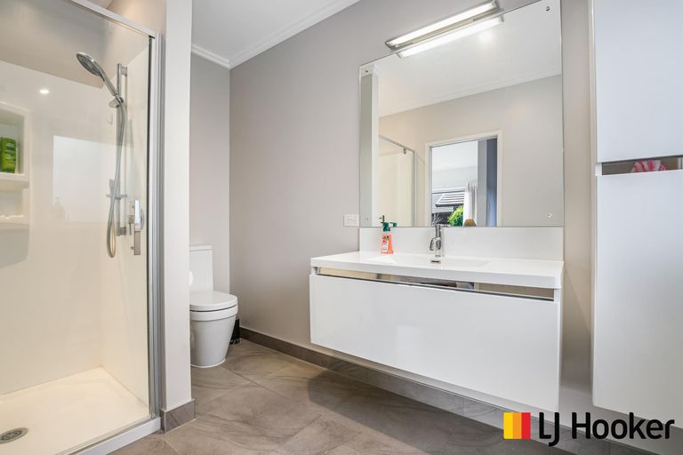 Photo of property in 24 William Andrew Road, Pukekohe, 2120