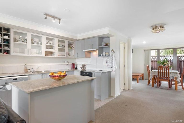 Photo of property in 16 Merlot Lane, Pukekohe, 2120