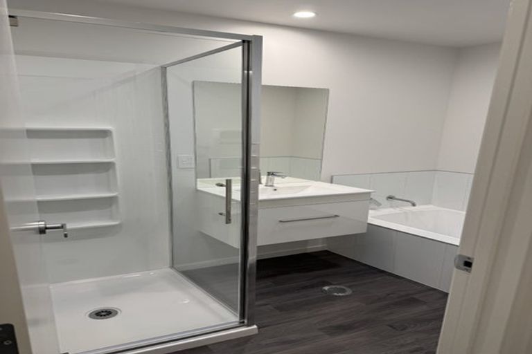 Photo of property in 393 Devonport Road, Tauranga South, Tauranga, 3112