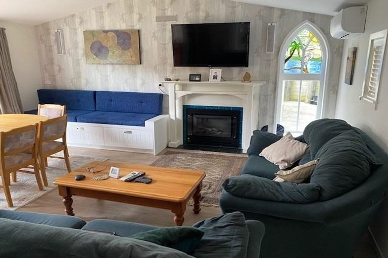 Photo of property in 8 Keith Sands Grove, Havelock North, 4130