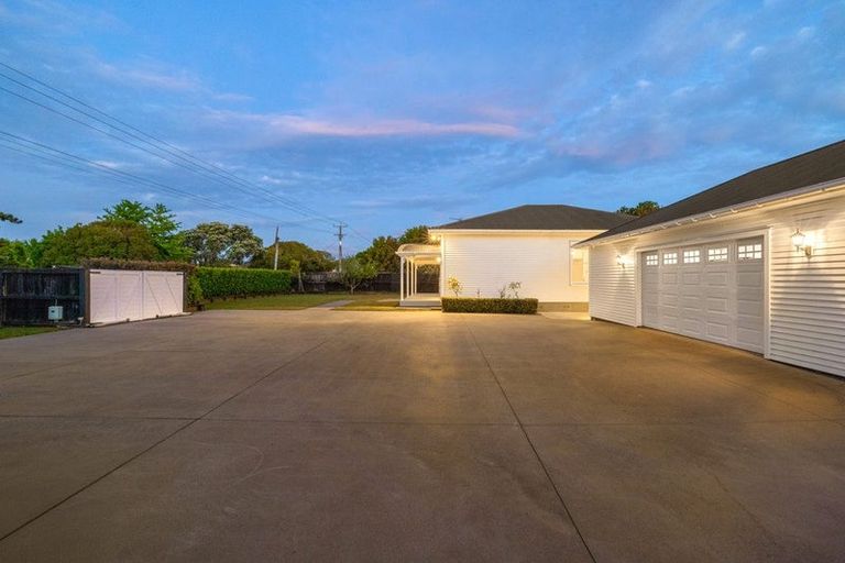 Photo of property in 100 Pukekohe East Road, Pukekohe, 2677