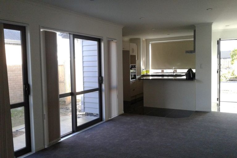 Photo of property in 15 Matata Drive, Takanini, 2112