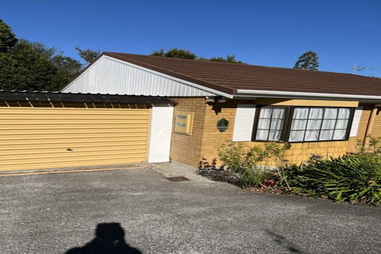 Photo of property in 1/15 Micawber Place, Mellons Bay, Auckland, 2014