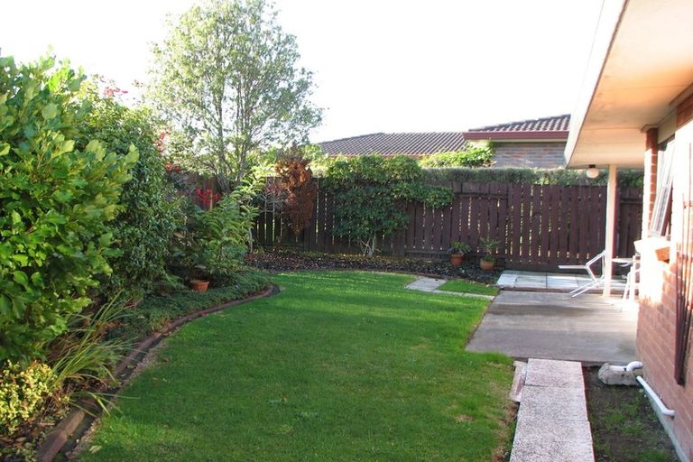 Photo of property in 2/71 Vintage Drive, Henderson, Auckland, 0612